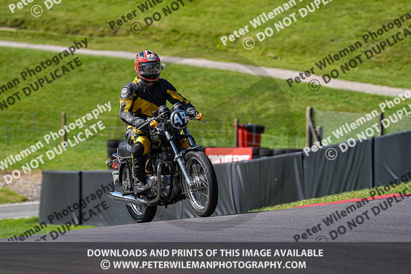 Vintage motorcycle club;eventdigitalimages;mallory park;mallory park trackday photographs;no limits trackdays;peter wileman photography;trackday digital images;trackday photos;vmcc festival 1000 bikes photographs